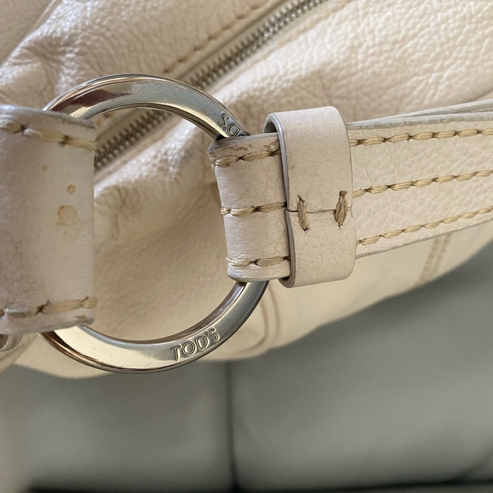 Tod's Cream Leather Hobo Bag with Silver Hardware - Picture 7 of 13